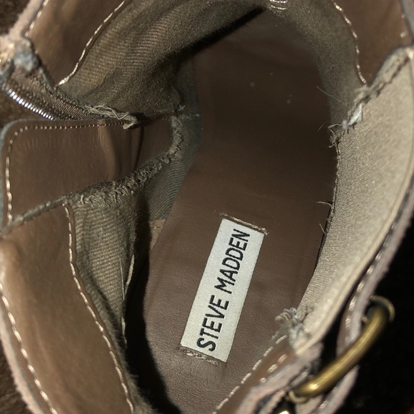 SOLD ON CURTSY - Picture 3 of 4